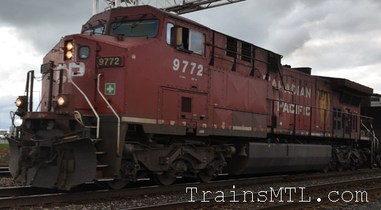 Locomotive CP9772 left side / coté gauche